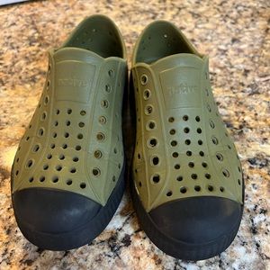 Boys Native swim shoes